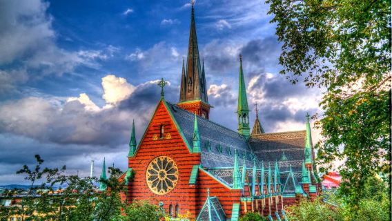 Skansen, Gothenburg City Hall Square, Gothenburg Art Museum, and Gothenburg Opera House one-day tour