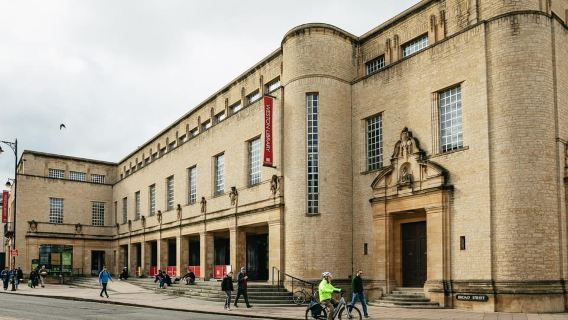 Oxford: Tur Jalan Kaki Universitas dan Kota dengan Pemandu Alumni