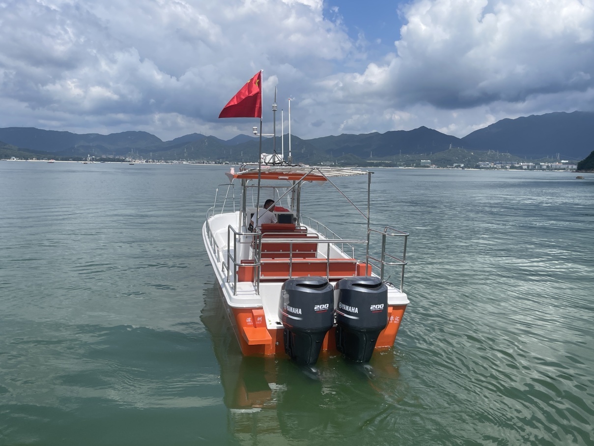 深圳包船夜釣魷魚吹筒仔32尺遊艇海釣包船出海