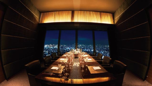 แพ็กเกจอาหารเย็นในห้องส่วนตัวสุดหรูที่ร้านอาหาร Sky Restaurant 634 โตเกียวสกายทรี