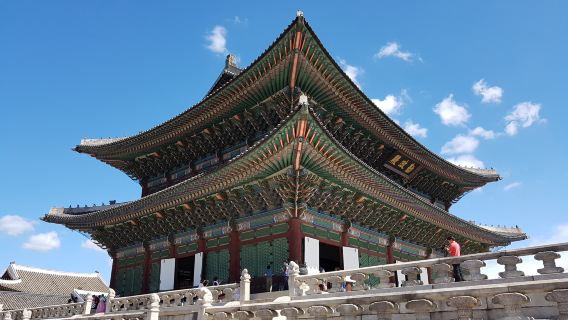 Seoul Tagesausflug, Route A: Gyeongbokgung-Palast, Blaues Haus, Bukchon Hanok Village und N Seoul Tower