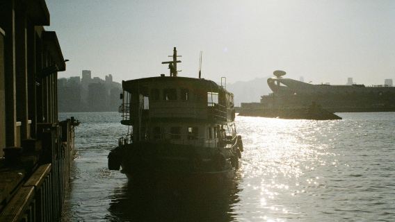 ทัวร์วันเดียว/ทัวร์หลายวัน กลุ่มเล็กสุดอลังการ ชิงช้าสวรรค์วัด Man Mo รถบัสเปิด รถบัส+ น้ำชายามบ่าย