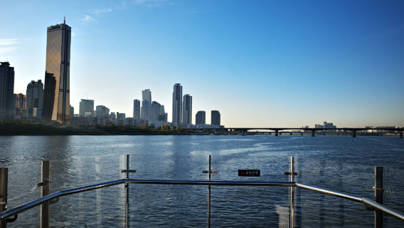 Seoul Yeouido ELAND CRUISE Han River sightseeing cruise experience