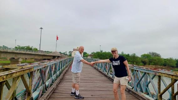 퐁나(Phong Nha): 빈목(Vinh Moc) 터널을 통해 후에(Hue) 또는 호이안(Hoi An)으로