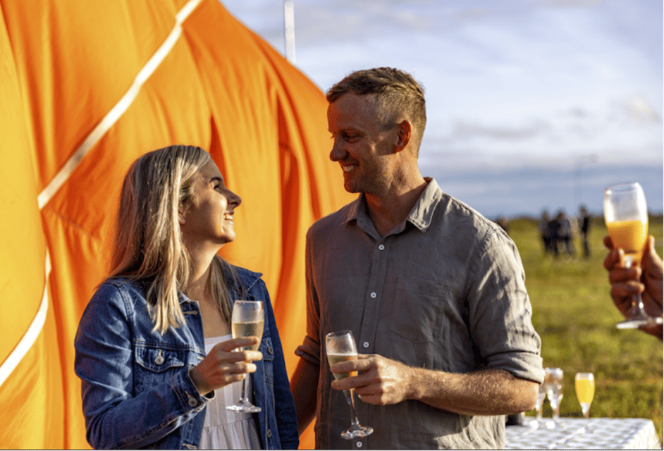 Gold Coast: Hot Air Balloon Flight, Sparkling Wine & Photos