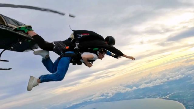 海南三亞海上雙人高空跳傘官方預約萬寧博鰲樂東儋州【海景跳傘+教練1V1帶跳+美美出片+影片剪輯】