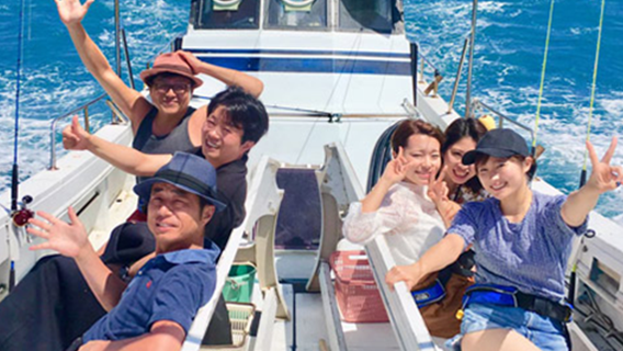 沖縄那覇半日釣りツアー【3時間クルーズ+15名団体+那覇集合出発】