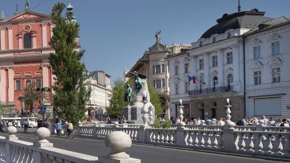 Excursión de un día a Liubliana y el Lago Bled desde Zagreb + entrada al castillo + salida garantizada con 2 personas