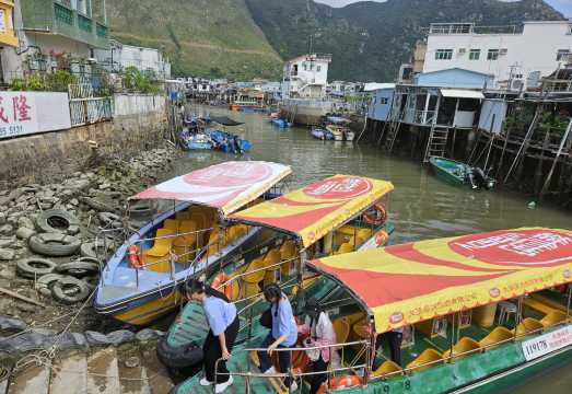 Shuttle boat from Tai O Tai Chung Bridge to Tai O Heritage Hotel Pier (private boat)