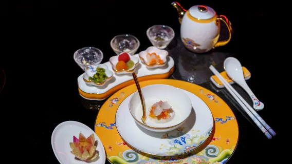 Dali · Banchetto di Lison - Cena [Spettacolo + Pasto + Biglietto omaggio per il Giardino Tianxi]