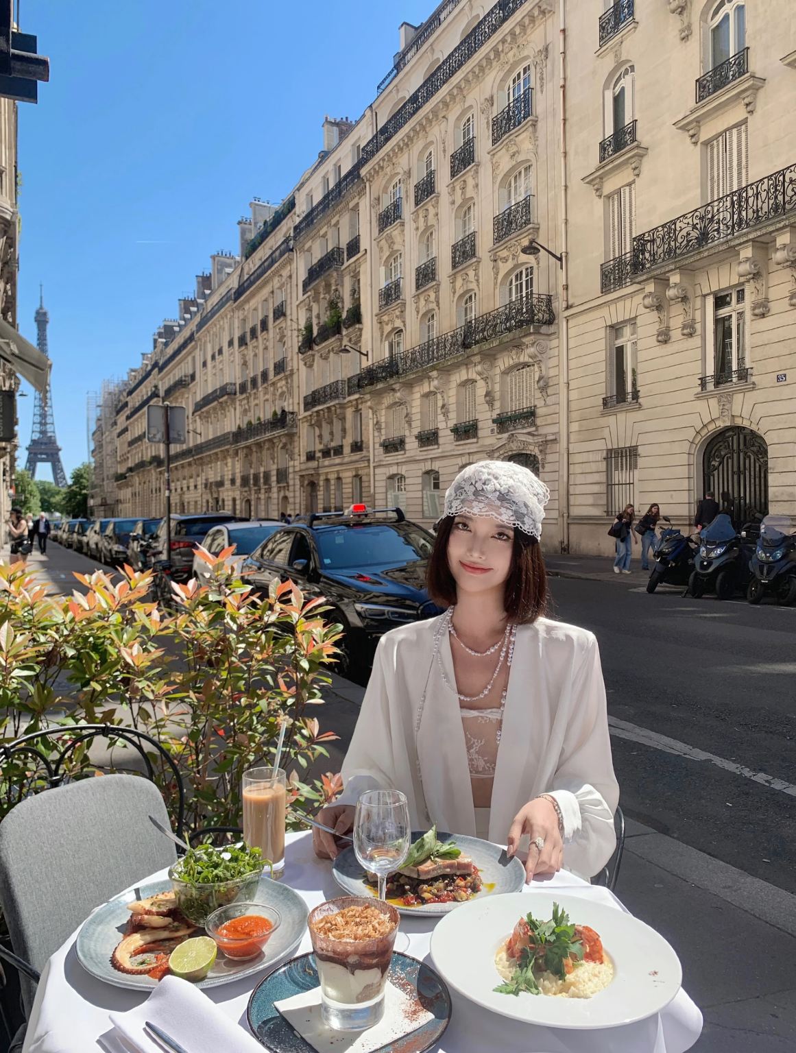 パリ市内の定番観光スポット貸切チャーターワンデーツアー【ドライバー兼ガイド付き+カスタマイズルート】