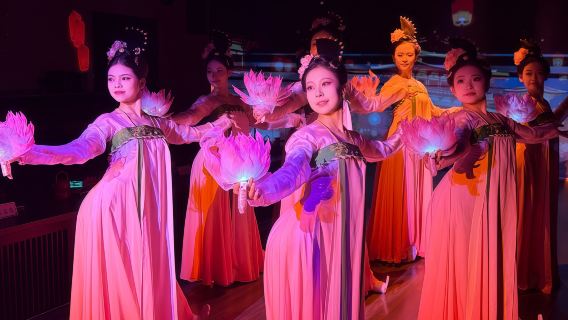 Xi'an Furong Palace Feast: Full Tang Hanfu Styling, 7-Chapter Dinner Show &Shaanxi Cuisine