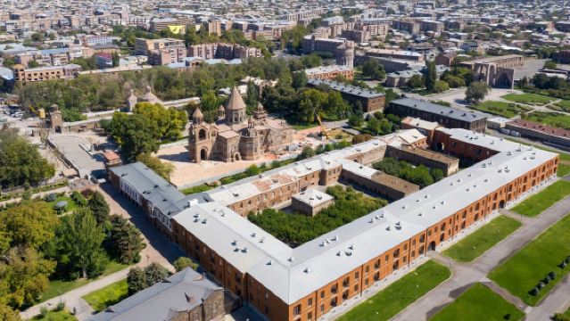 Vagharshapat Day Tour: Echmiadzin Monastery & Zvartnots Museum-Reservation