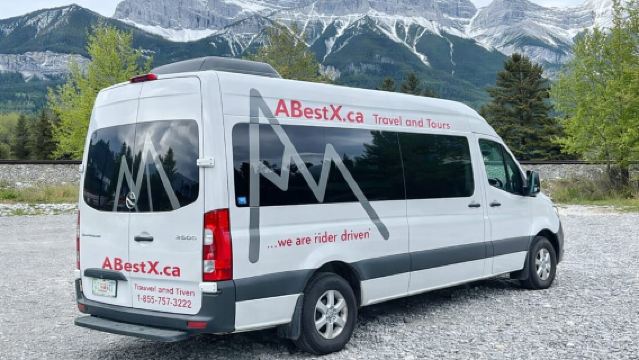 คาลการี/แบมฟ์: ทริปเลคลูอิส ทะเลสาบมินิวองก้า และหุบเขาจอห์นสตัน