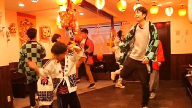 Osaka: Bon Odori Dance Class with Drink