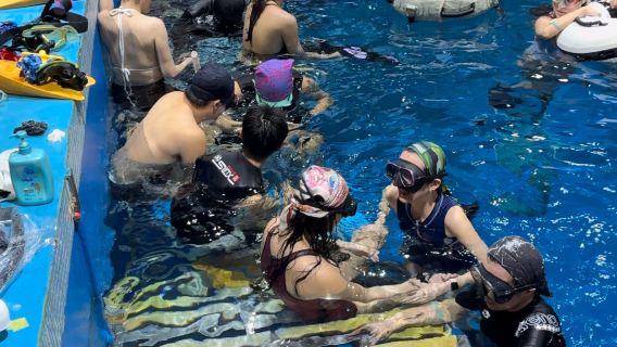 Shenzhen Private Day Tour: Aqila Hot Spring Spa, Parent-Child DIY Activities, and Fun Games