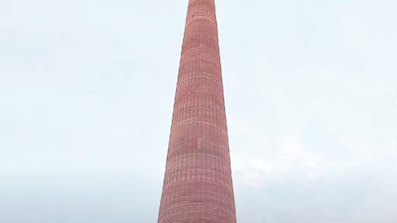 Beijing - Centrale Televisietoren beklimmen - Draaiend Restaurant Buffet - Een culinaire landmark zwevend aan de skyline van Beijing