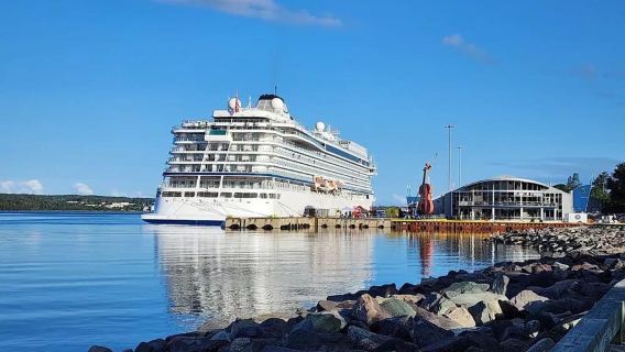 Sydney, Cape Breton: Guided City Tour with Coastal Stops