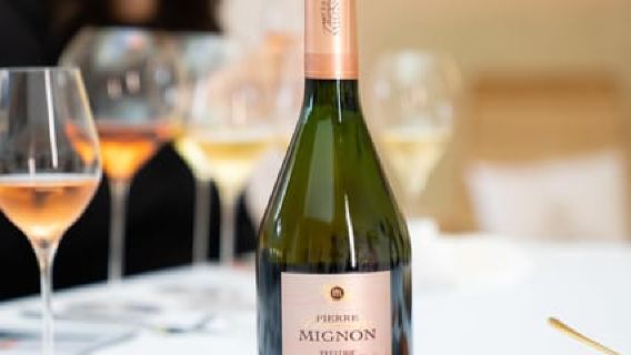 Tasting experience in Épernay: Rosé Trilogy (3 glasses)