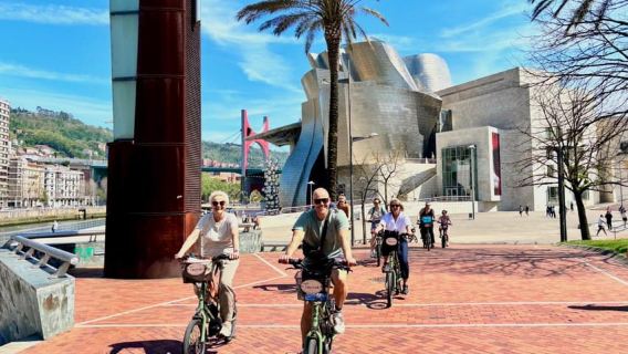 ビルバオ:e-Bikeガイドツアーで巡るおすすめポイント(少人数グループまたはプライベート)