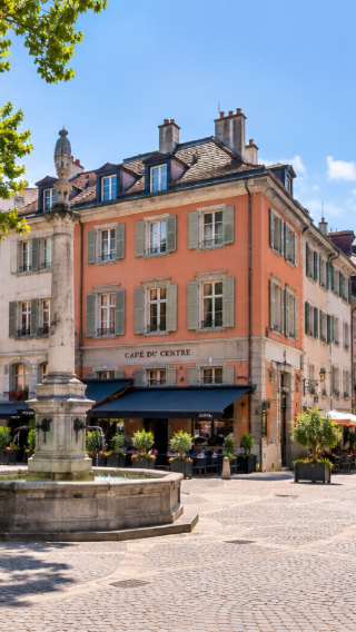 Carouge: Geneva's southern European charm