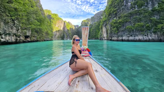 From Railay: Day Trip to Phi Phi with Transfers &  Private Longtail Tour