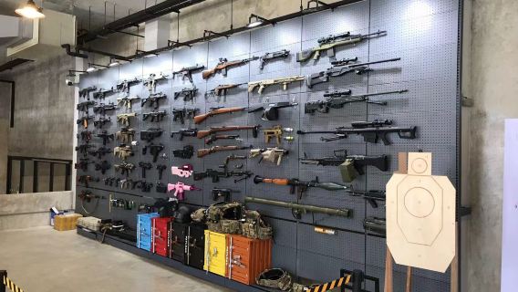 Il Shenxian Peninsula Golden tiro Center offre diversi tipi di armi e proiettili tra cui scegliere