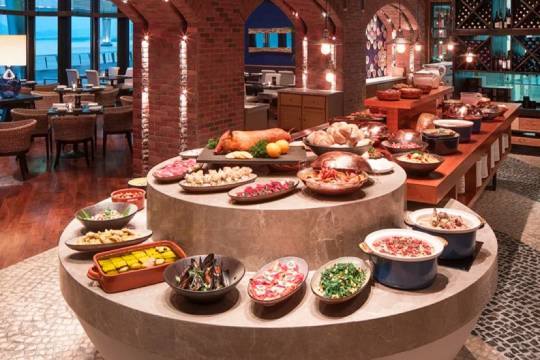 澳門塔+360°旋轉餐廳+皇家葡萄餚一日遊