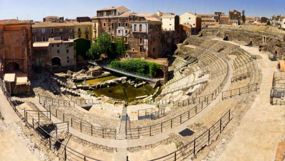 聖阿加塔教堂+比斯卡里宮+烏爾西諾城堡-火山腳下的時光折疊