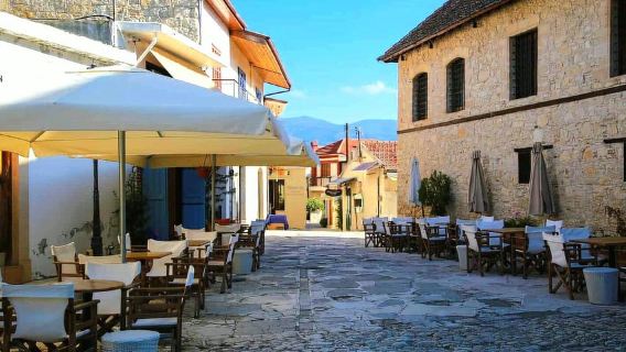 Paphos: Tour nach Troodos, Kykkos-Kloster, Omodos und Weingut