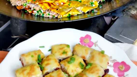 One-day Tour of Wuhan: Culinary Journey, Shopping Spree