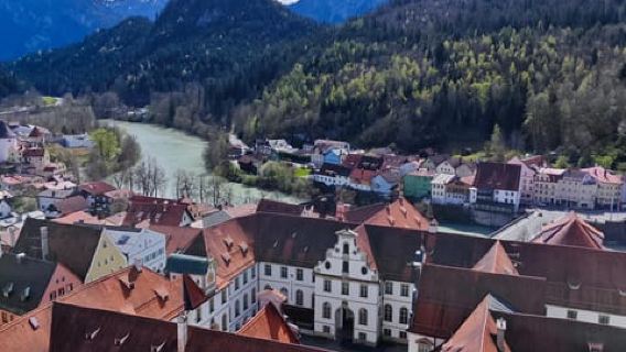 Füssen to Neuschwanstein Castle - Guided Scenic Tour