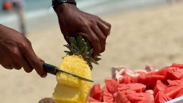 Zanzibar: Kapal Pesiar Menikmati Matahari Terbenam di Pantai Nungwi dan Kendwa dengan Musik