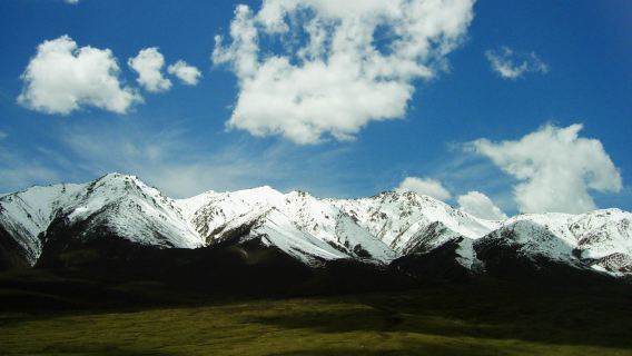 Excursion d'une journée à Xining : Montagne Laji + Lac Qinghai + Montagne du Soleil et de la Lune (Traversée des frontières · Rencontre avec le lac sacré)