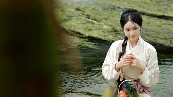 Travel Photoshoot in Deqing[Chaoding Mountain/Jinlin Village photography services including companion photography, follow-up shooting, aerial photography, and multilingual translation photographer guide]