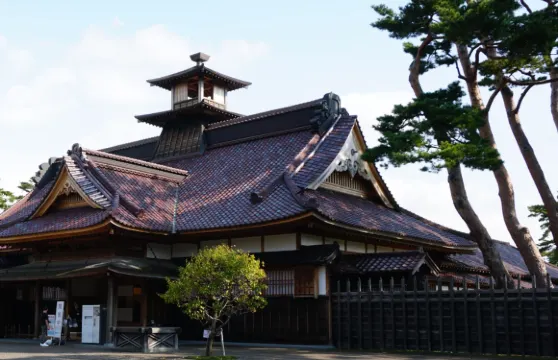 日本釧路新山熊牧場+伊達時代村【中文司機/可訂多日】