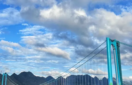 花江峽谷大橋+安順古城一日遊【獨立出行-無購物】