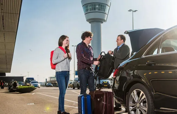 杜拜國際機場送至阿布扎比市區酒店或反方向（英文司機）