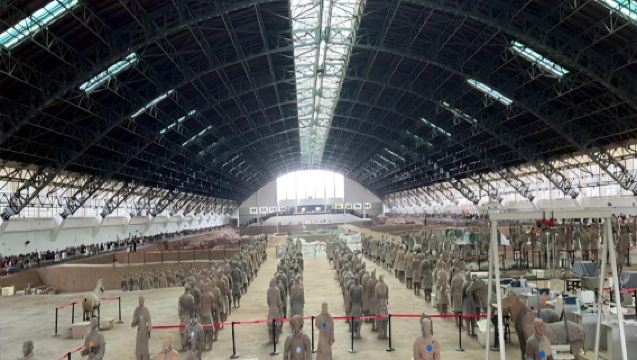 Lawatan Sehari ke Muzium Makam Qin Shi Huangdi Xi'an (Tentera Terracotta) + Istana Huaqing [Kumpulan Kecil 2-6 Orang/Pengangkutan Dalam Lingkaran Tiga]