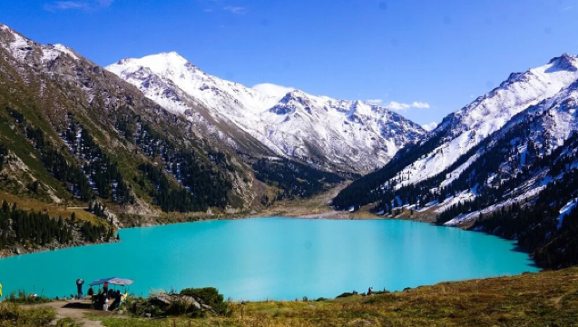 ทะเลสาบใหญ่เมืองอัลมาตี + พิพิธภัณฑ์สถานแห่งชาติกลางสาธารณรัฐสาธารณรัฐฮัชสถาน + มหาวิหารอัสสัมชัญ + ตลาดเขียว