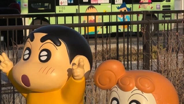 [Tour para 9 personas/Traslado al hotel] Peregrinación de un día por los lugares sagrados de Saitama: Santuario de Hikawa + Ciudad natal de Shin Chan