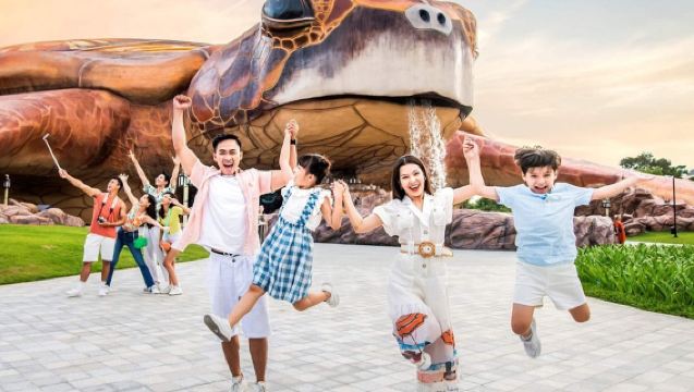 VinWonders Phu Quoc: General admission ticket/admission ticket + Vinpearl Safari/admission ticket + meal - single package/combo packages available