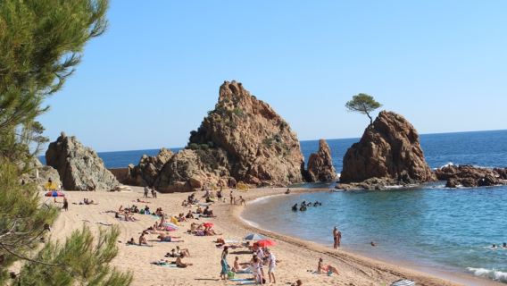 Jednodniowa wycieczka po Tossa de Mar i Costa Brava w Hiszpanii: wakacyjne doświadczenie na plaży