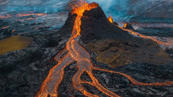 Reykjavik Gunung Berapi Fagradalsfjall + Jambatan Antara Benua + Air Panas Blue Lagoon lawatan sehari - Terpilih