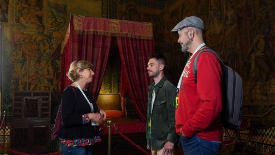 From Madrid: Segovia Tour with Cathedral and Alcazar Entry