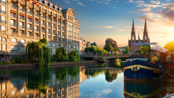 Top Strasbourg: Private guided tour with your mobile
