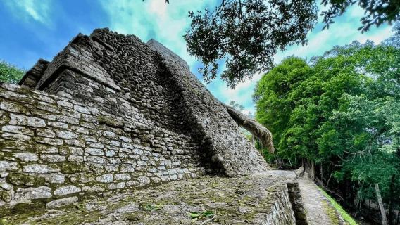 Costa Maya: Chacchoben Mayan City and Bacalar Lagoon Tour