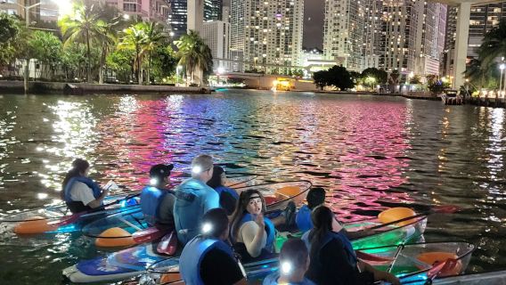 Miami: Geführte Kajak-Nachttour mit LED-Beleuchtung + Getränke