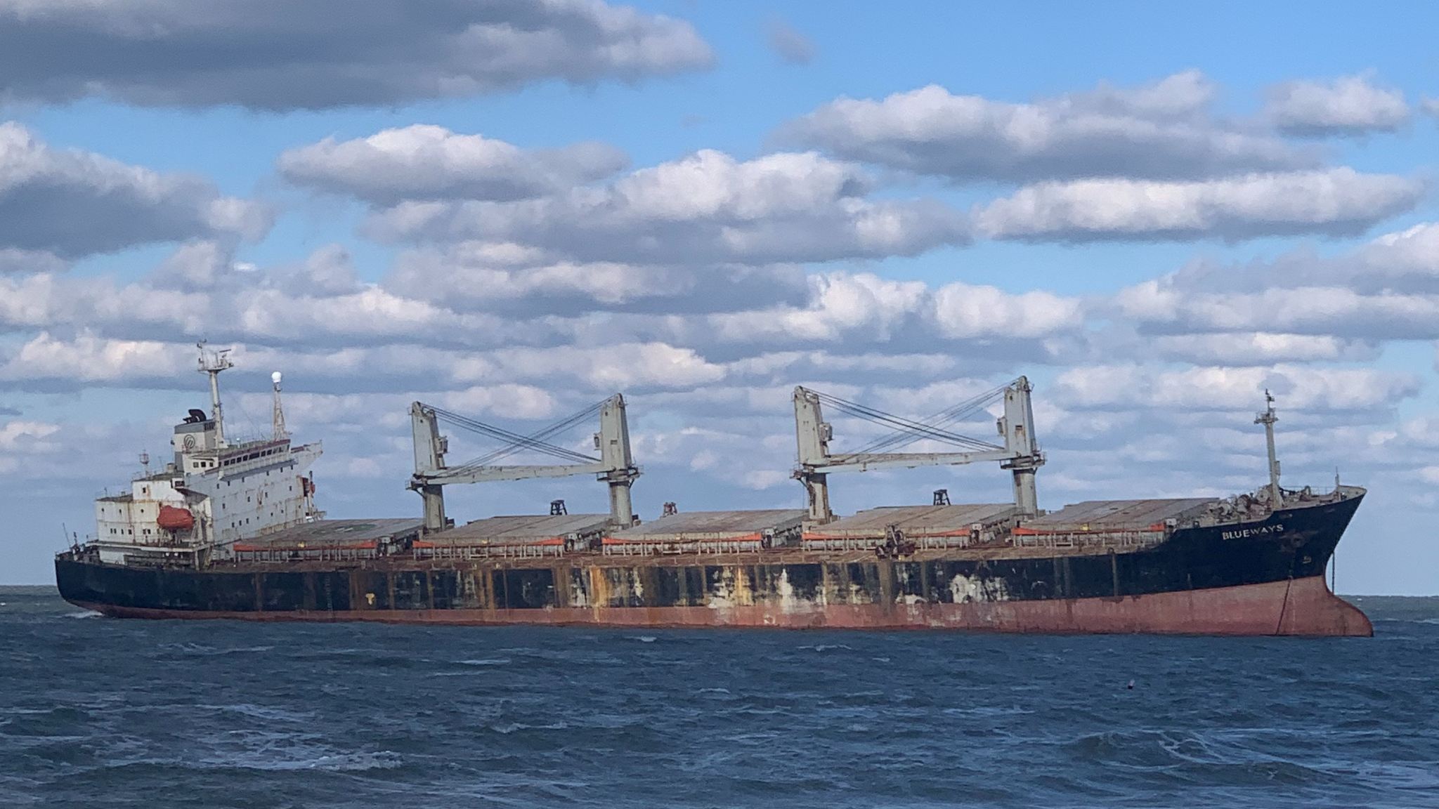 【小團接送】天鵝湖+擱淺貨輪布魯維斯號+孤獨公約+那香海半日遊