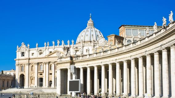Papal Audience + Lunch + Vatican Museums